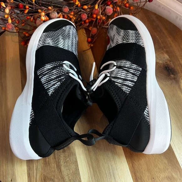 Vionic Women's Alaina ASR1757 Active Sneaker Sz 6 WIDE Black/White - Picture 8 of 11